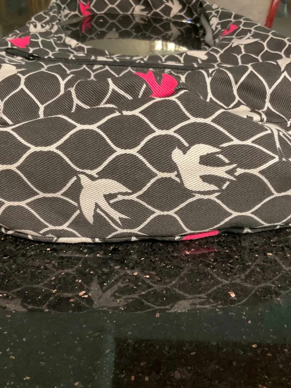 Yak pak bird accent hobo shoulder bag preowned but new, gray, black, pink